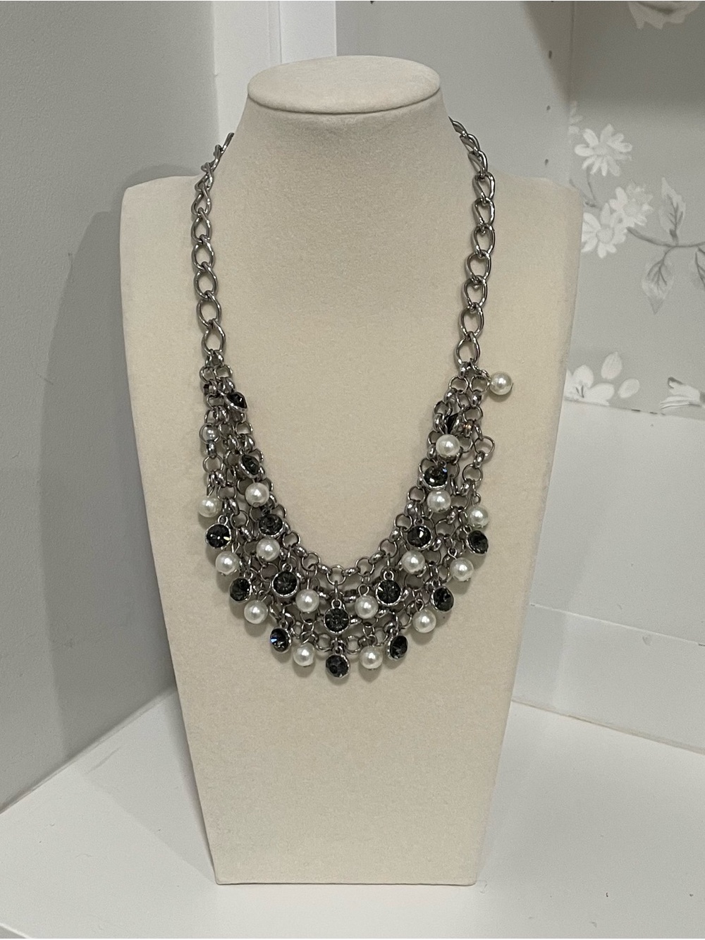 NY&Co Statement Necklace Costume Silver Tone Faux Pearl Smoky Gray Rhinestone